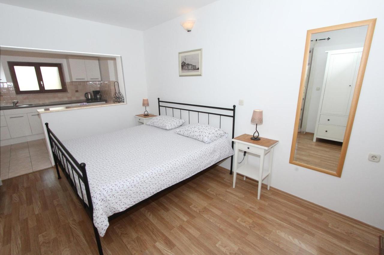 Apartments Mirela Rovinj Eksteriør billede